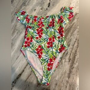 Cabana Del Sol one-piece swimsuit size Large.